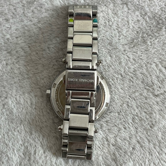 Michael Kors Women’s Silver Watch with diamond accents and white face - Picture 2 of 2